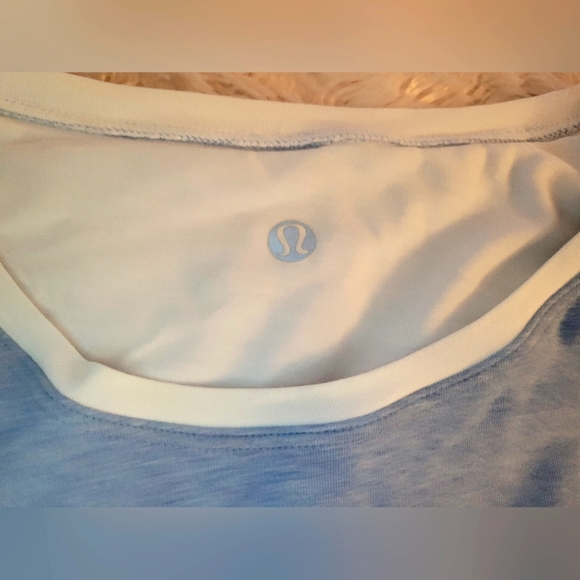Lululemon Reversable Long-Sleeved Double-layered Top; Size 8 - Picture 2 of 5